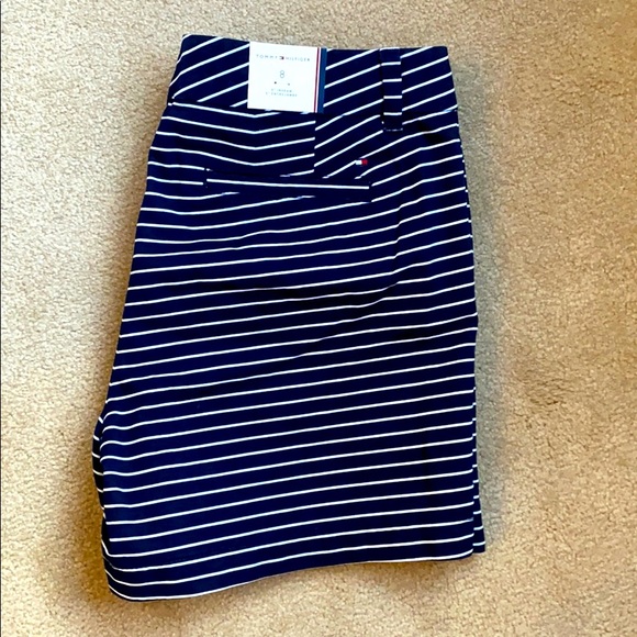 Tommy Hilfiger short shorts - NWT - size 8 - Picture 4 of 7